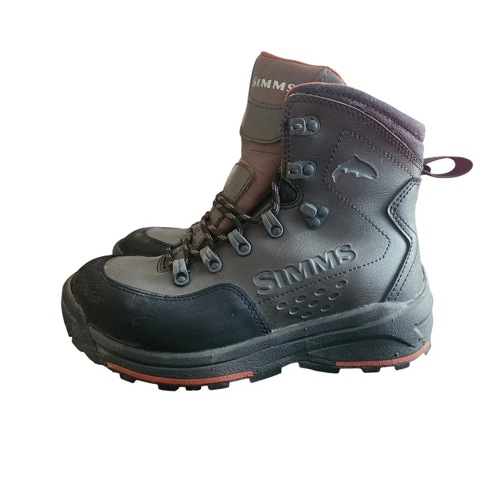 Simms Wading Boots Mens 7 Black Grey Freestone Rubber Sole Hiking Fly Fishing